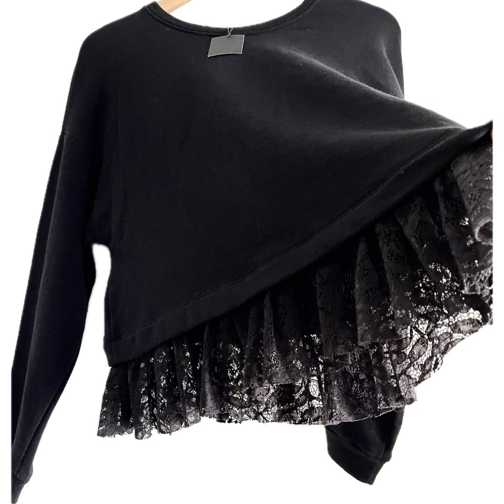NWT-Sz.L-RESERVED- Long sleeve Top  w/Lace Bottom Trim